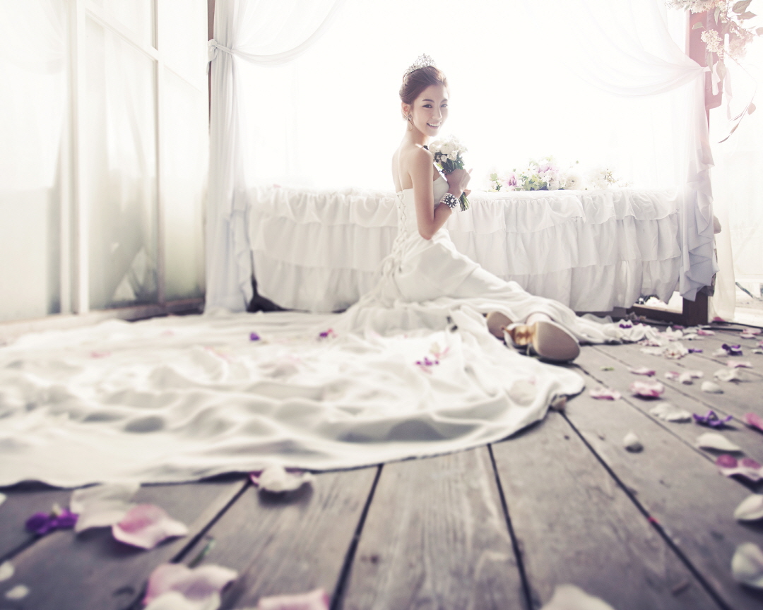 Korea Pre-Wedding Studio Photography 2016 Sample by May Studio on OneThreeOneFour 12