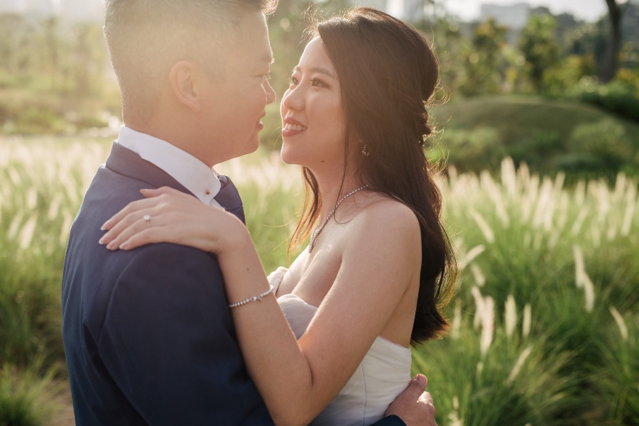 L&Y: Singapore Pre-wedding Photoshoot at Jurong Lake Gardens, Colonial Houses, and IKEA by Cheng on OneThreeOneFour 4