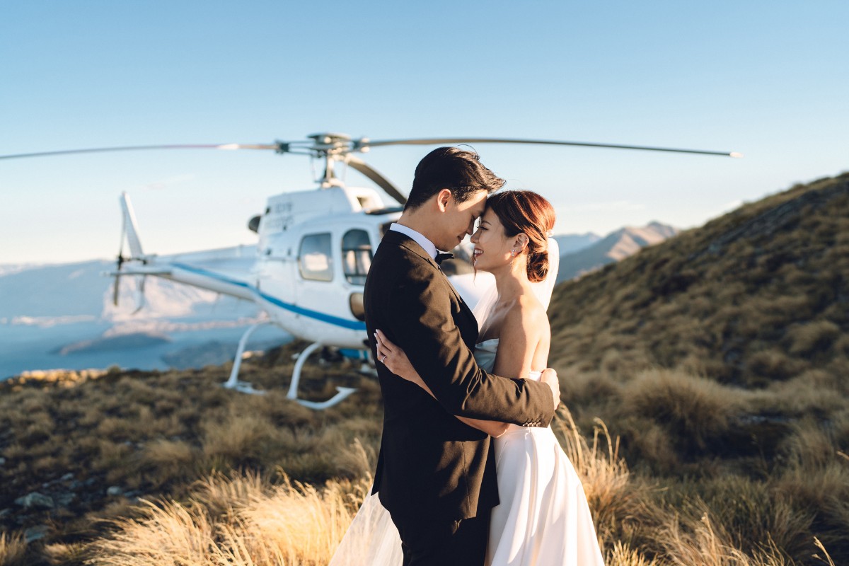 New Zealand Autumn Pre-Wedding Photoshoot Twin Peak Skippers Canyon Alpaca Farm Hilltop Cardrona Night Shoot Kombi Van by Fei on OneThreeOneFour 36