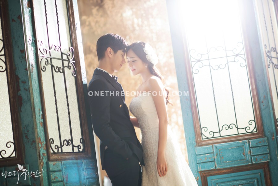 Korean Studio Pre-Wedding Photography: Studio by Nadri Studio on OneThreeOneFour 25