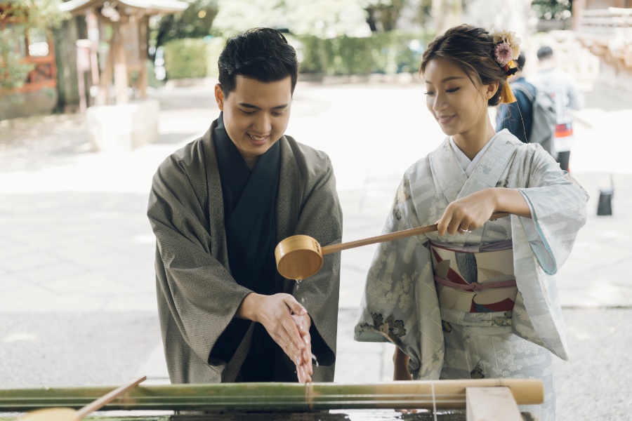 Tokyo Pre-Wedding Photoshoot at Nezu Shrine and Asakusa by Lenham on OneThreeOneFour 3