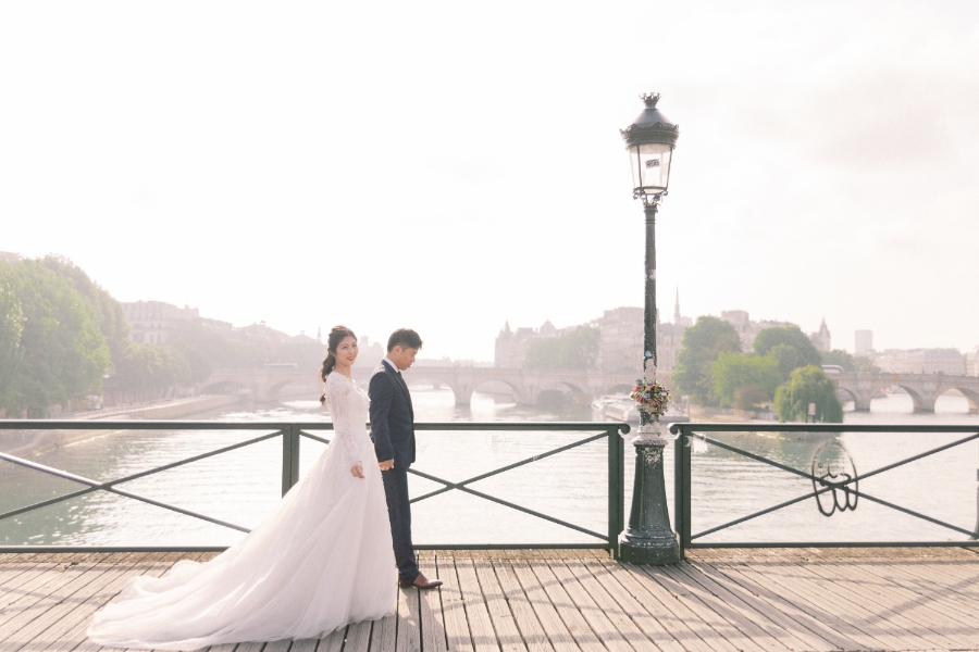 M&Y: Paris Pre-wedding Photoshoot at Pont des Arts and Luxembourg Gardens by Celine on OneThreeOneFour 14