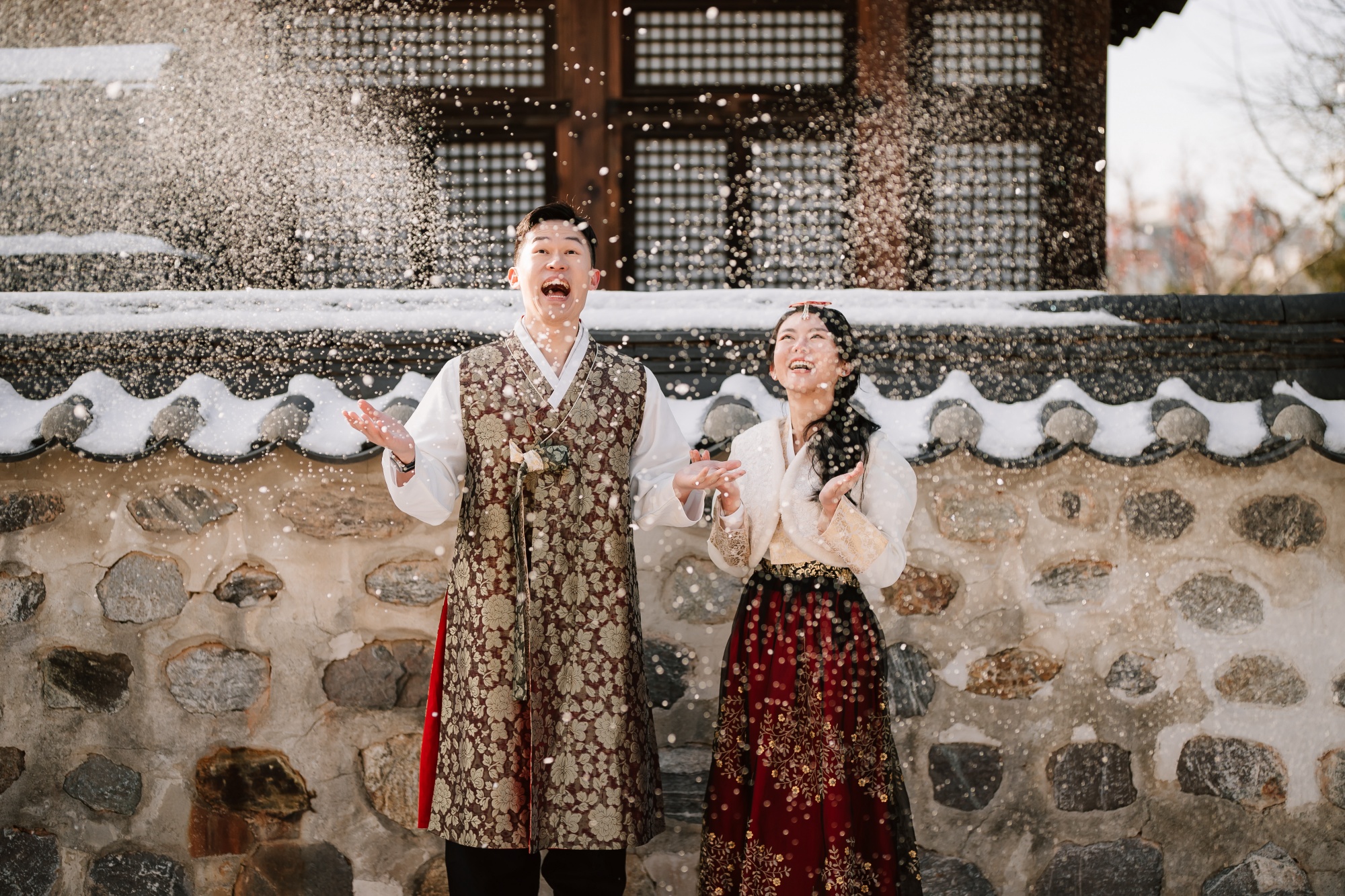 Whispers of Love in Seoul's Winter Wonderland: Snowy Pre-Wedding Extravaganza by Jungyeol on OneThreeOneFour 21