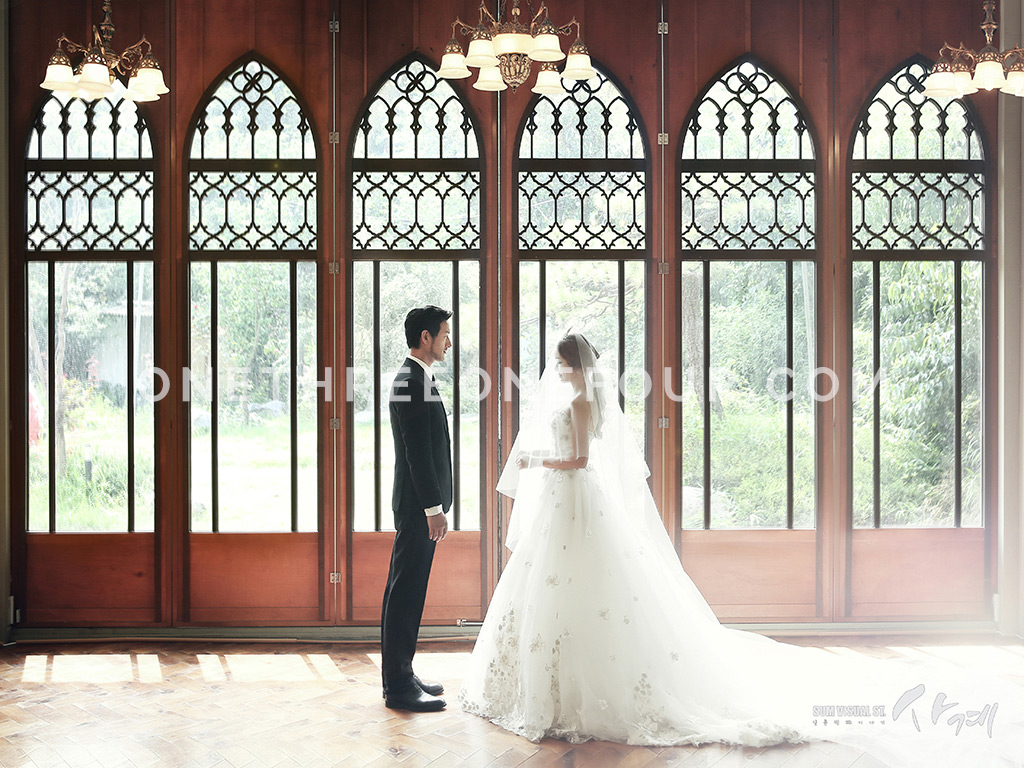 Korean Wedding Photos: Indoor Set by SUM Studio on OneThreeOneFour 8