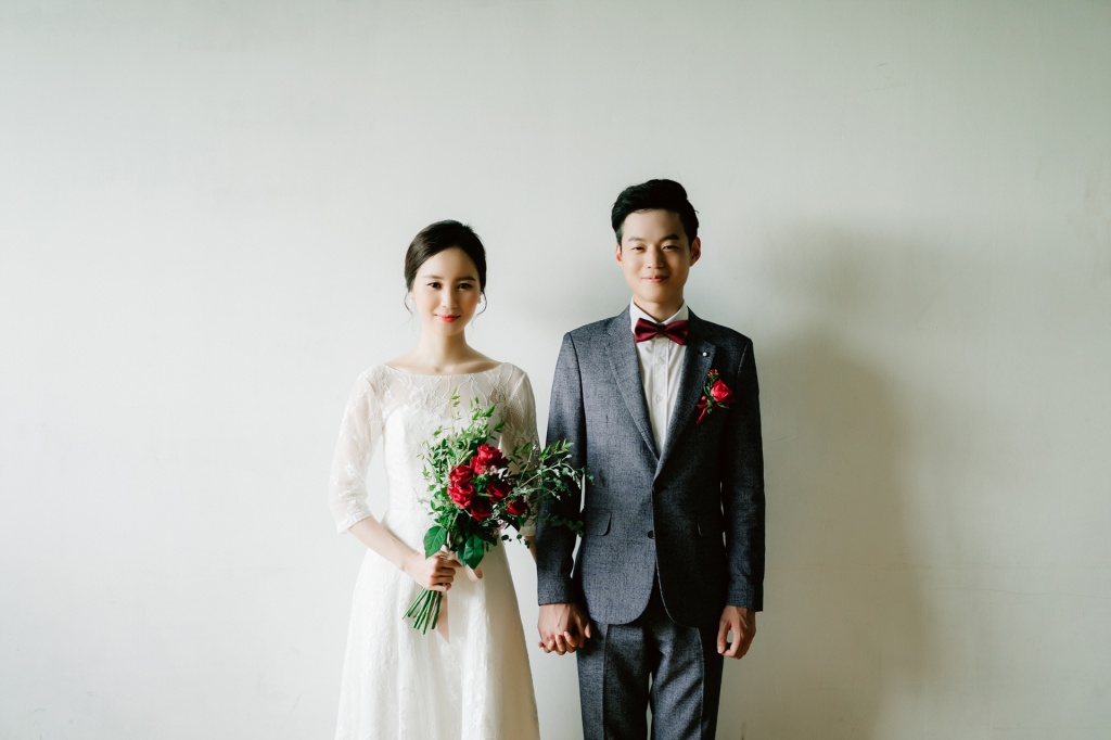 Korea Couple Pre-Wedding Photoshoot At Seonyundo Park, Seoul by Jungyeol on OneThreeOneFour 15