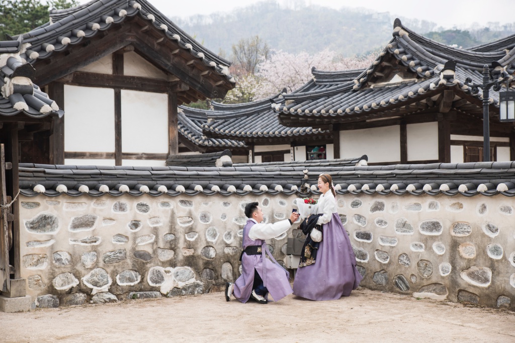 Korea Outdoor Hanbok Photoshoot And Surprise Proposal At Namsangol Hanok Village  by Jongjin  on OneThreeOneFour 6
