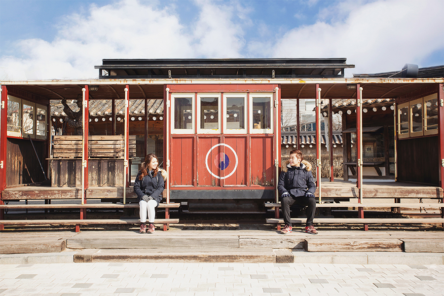 Korea Winter Casual Couple Photoshoot At National Folk Museum  by Junghoon on OneThreeOneFour 8
