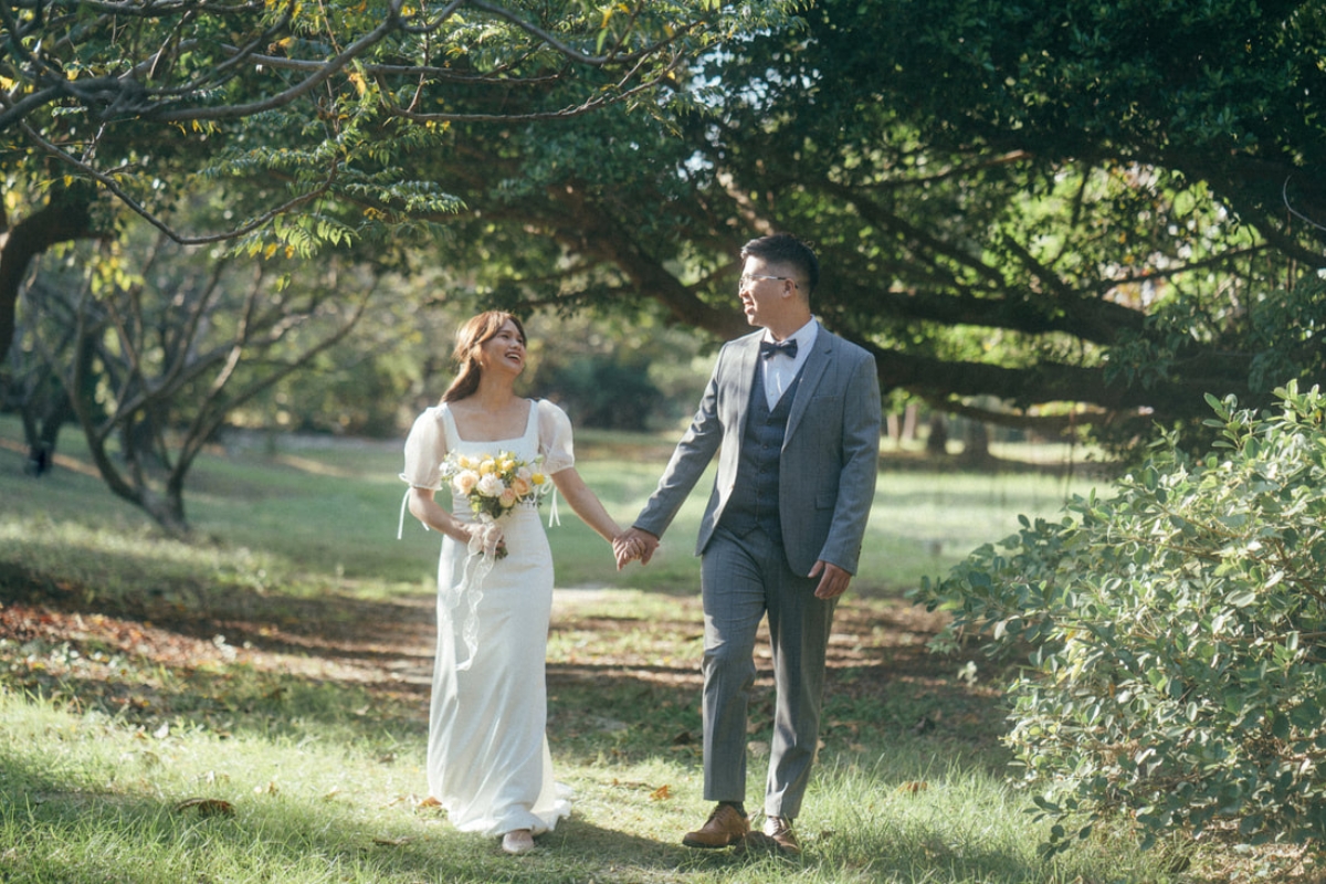 Taiwan Pre-Wedding Photoshoot Autumn Garden Scenic Nature  by  on OneThreeOneFour 7