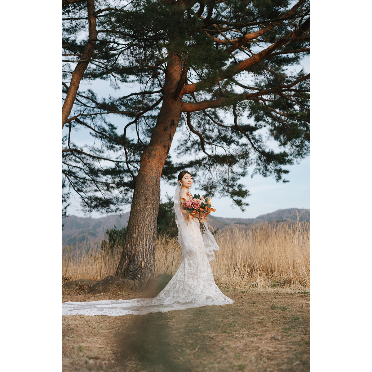 Sakura Prewedding Photoshoot Amidst Mt. Fuji and Tokyo's Full Bloom by Dahe on OneThreeOneFour 22