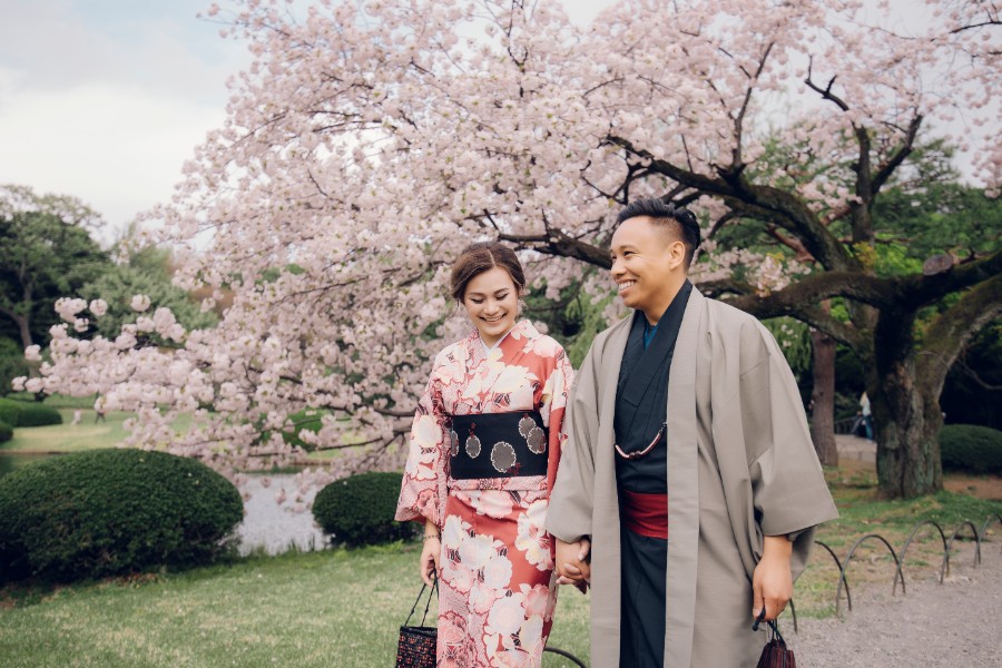 J: Massive cherry blossoms in Tokyo during Malay couple’s pre-wedding by Lenham on OneThreeOneFour 9