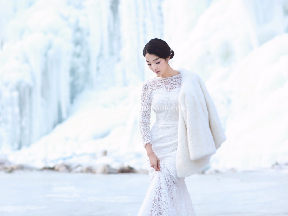 Korean Outdoor Winter Snow Scene Pre-Wedding Photography by ePhoto Essay Studio on OneThreeOneFour 7