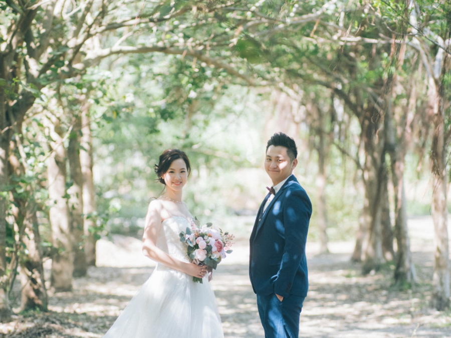 Hong Kong Outdoor Pre-Wedding Photoshoot At Nam Sang Wai by Paul on OneThreeOneFour 4