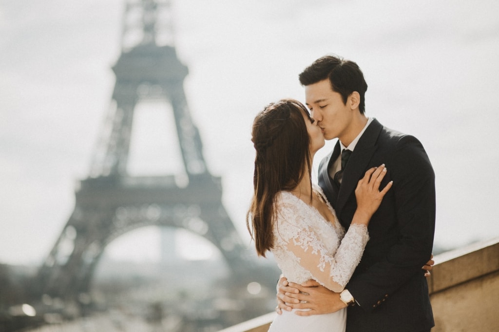 Paris Pre-Wedding Photoshoot for Singapore Couple Around The Eiffel Tower  by LT on OneThreeOneFour 4