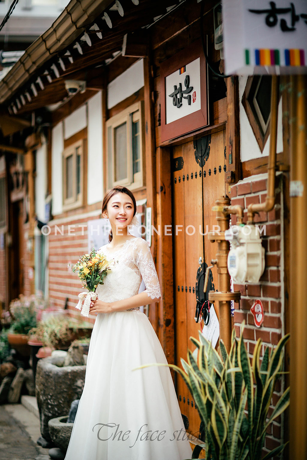 Korean Studio Pre-Wedding Photography: Outdoor by The Face Studio on OneThreeOneFour 9
