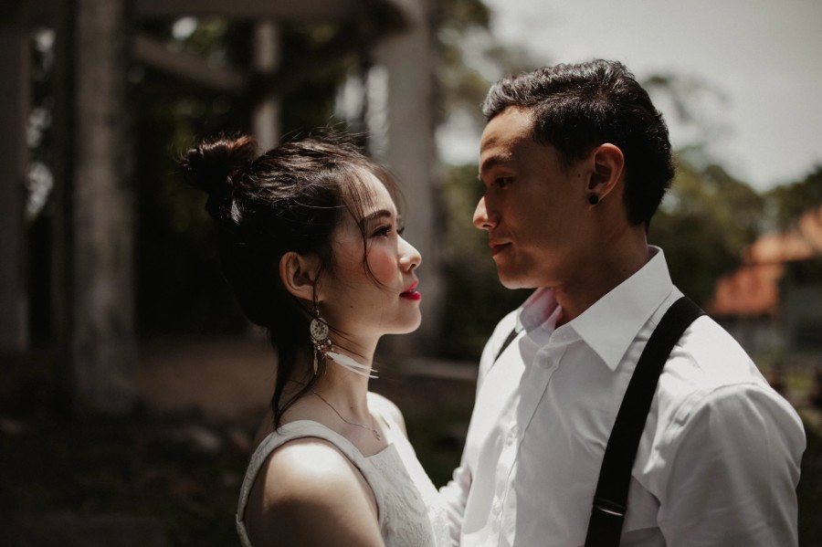 A & L - Singapore Pre-Wedding at Jurong Bird Park & Colonial Houses at Wessex Estate by Chan on OneThreeOneFour 25