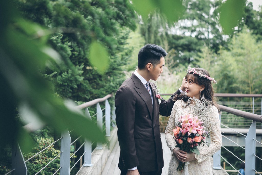 Korea Pre-Wedding Photoshoot At Seonyudo Park  by Beomsoo on OneThreeOneFour 0