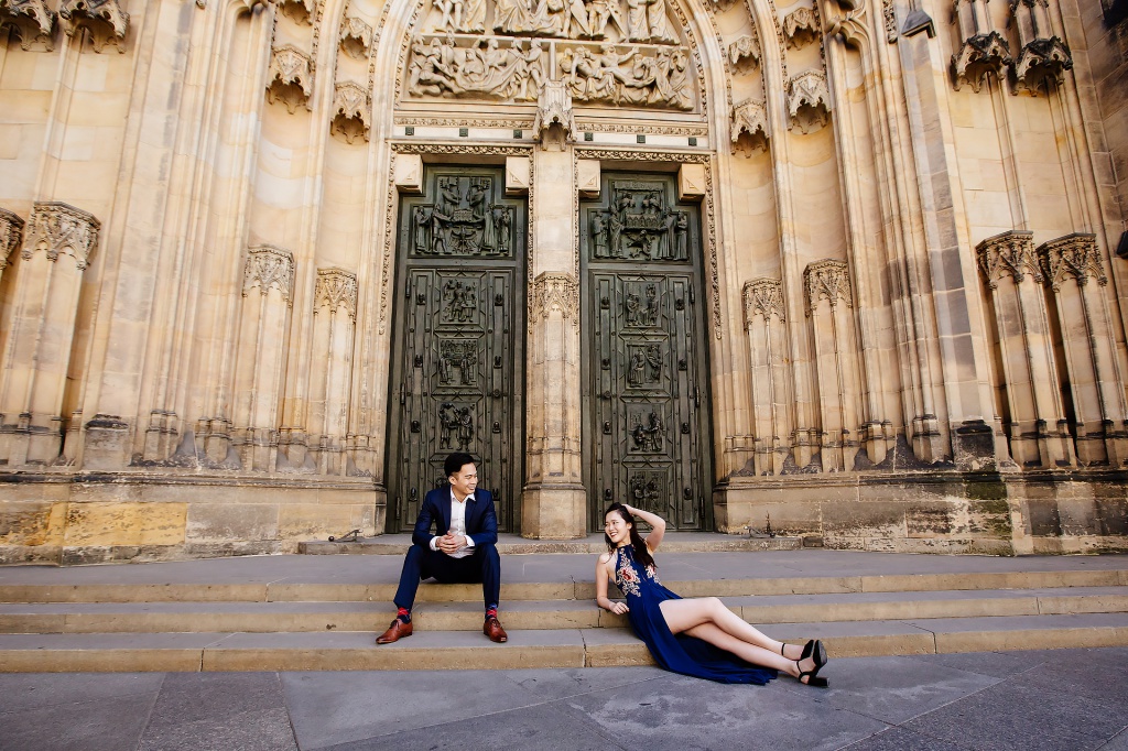 Pre-Wedding Photo in Prague At St. Vitus Cathedral And Mala Strana  by Jenny on OneThreeOneFour 22