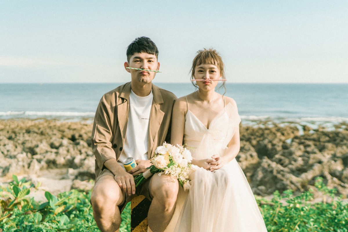 Taiwan Pre-Wedding Photoshoot Scooter Ride Sea Pier by  on OneThreeOneFour 7