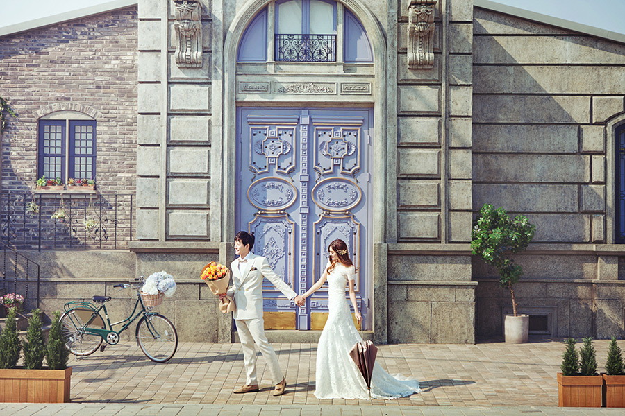 Korean Studio Pre-Wedding Photography: 2016 Whimsical Collection  by Bong Studio on OneThreeOneFour 0