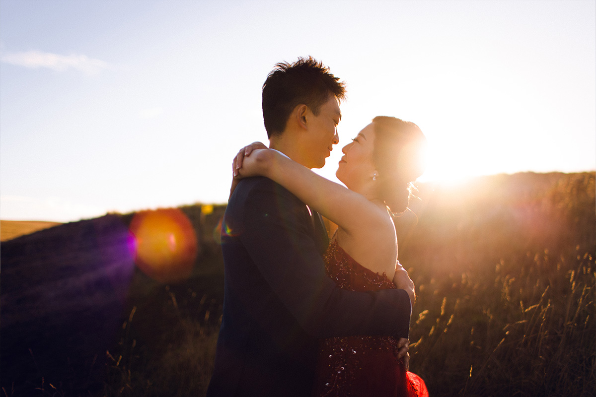 Melbourne Pre-wedding Photoshoot at St Patrick's Cathedral, Flinders Street Railway Station & Flinders Cliffs by Freddie on OneThreeOneFour 19