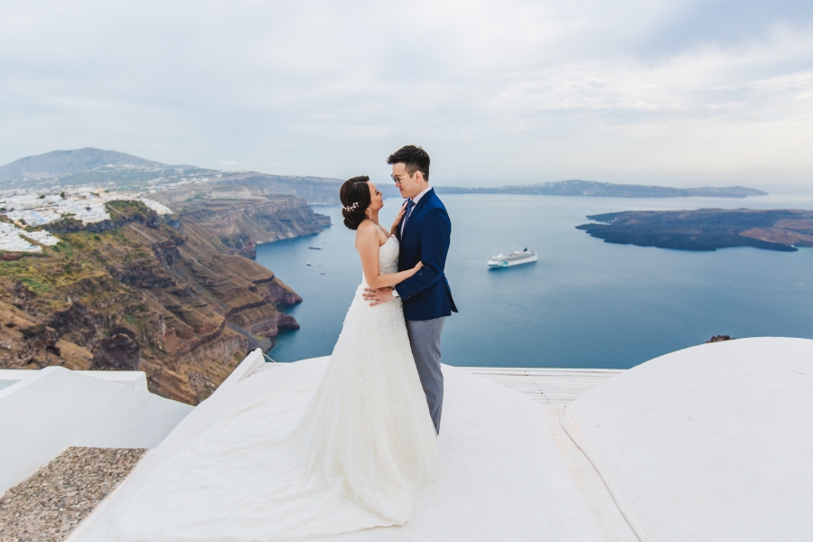 Santorini Pre-Wedding Photographer: Engagement Photoshoot In Oia During Sunset by Nabi on OneThreeOneFour 5