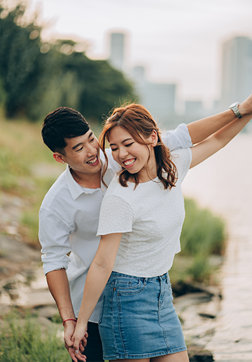 B&LY: Fort Canning, beach and Marina Bay Sands pre-wedding