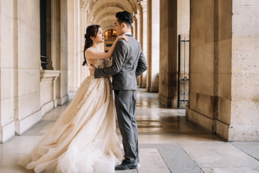 A&K: Canadian Couple's Paris Pre-wedding Photoshoot at the Louvre  by Vin on OneThreeOneFour 29