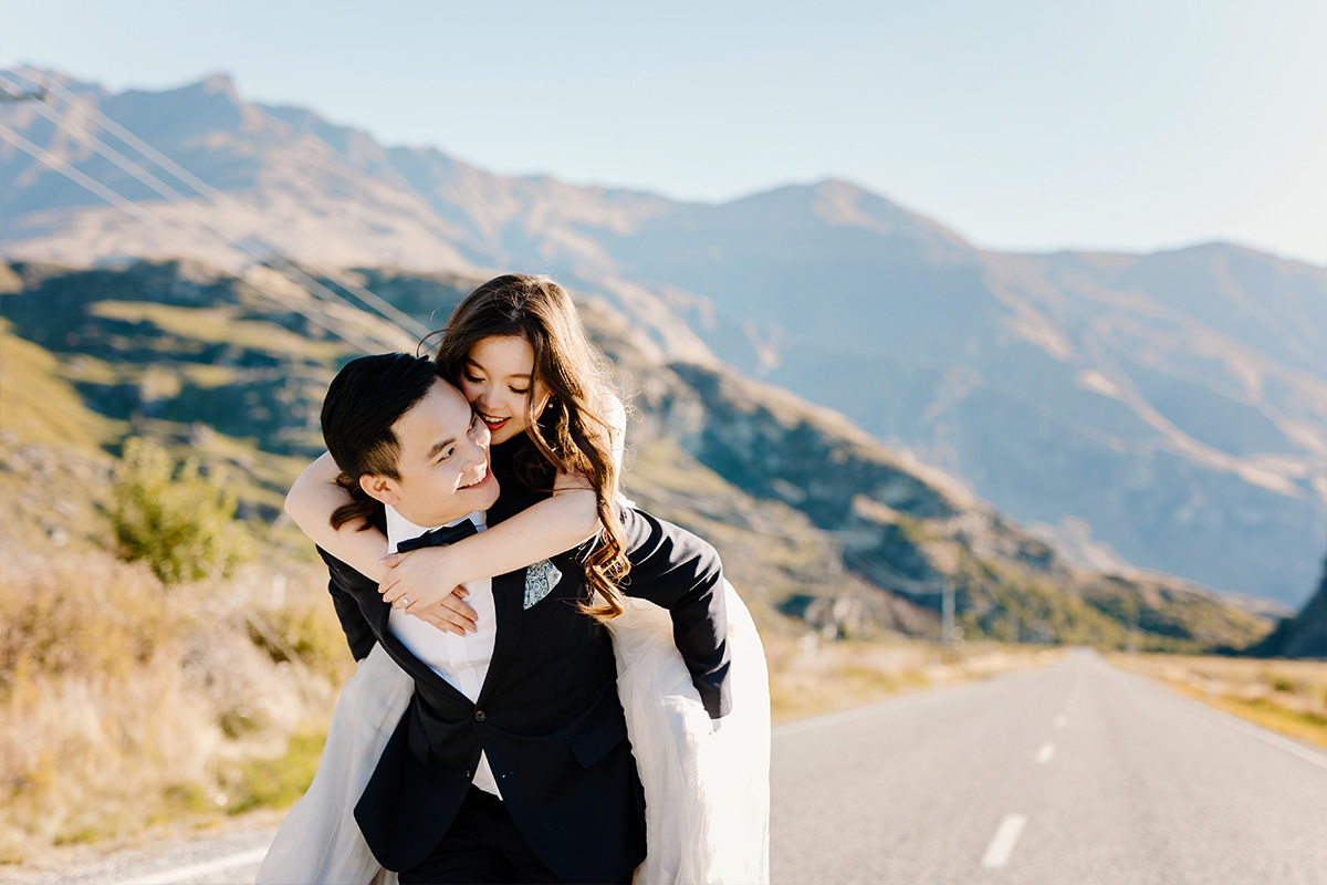 New Zealand Autumn Pre-Wedding Photoshoot at Arrowtown & Coromandel Peak by Fei on OneThreeOneFour 9