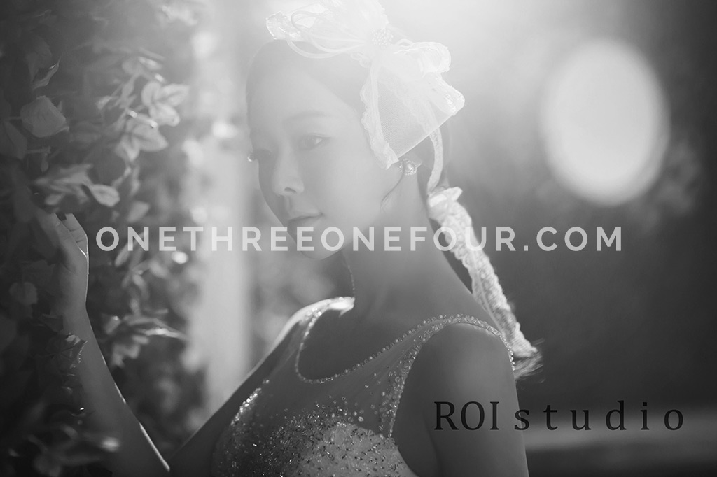 Korean Wedding Studio Photography: Floral Set by Roi Studio on OneThreeOneFour 13