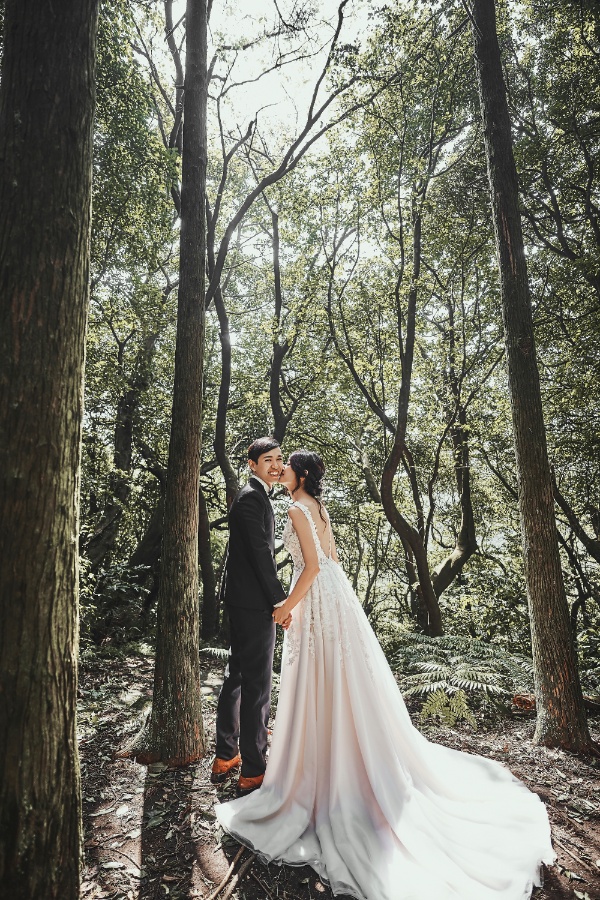 Outdoor prewedding photoshoot at Taiwan Shan Chih Hall Tatung University by Doukou on OneThreeOneFour 7