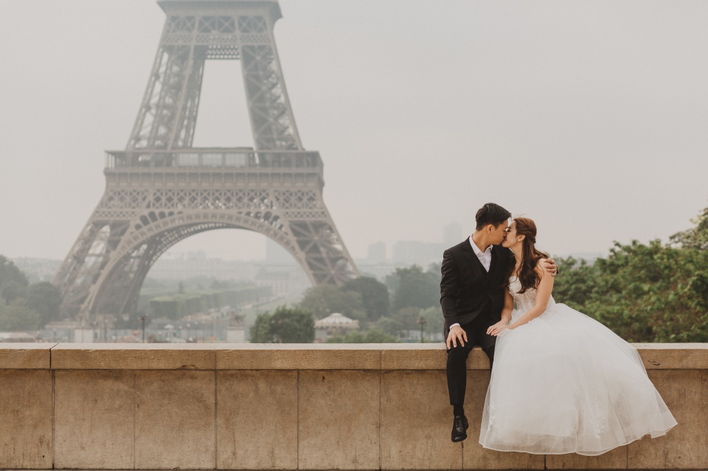 Pre-Wedding Photoshoot In Paris At Eiffel Tower And Palace Of Versailles  by LT on OneThreeOneFour 7