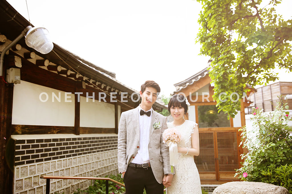 Korean Studio Pre-Wedding Photography: Han River, Insadong, Bukchon Hanok Village (Outdoor) by The Face Studio on OneThreeOneFour 0