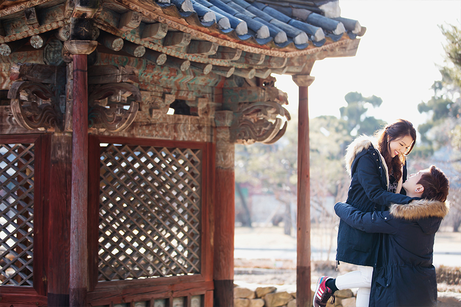 Korea Winter Casual Couple Photoshoot At National Folk Museum  by Junghoon on OneThreeOneFour 1