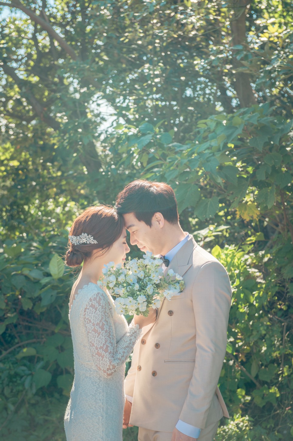 Korea Outdoor Pre-Wedding Photoshoot At Jeju Island with Silvergrass by Geunjoo on OneThreeOneFour 5