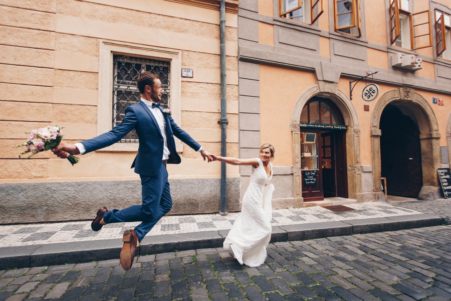 Prague Pre-Wedding Photoshoot At Vrtba Garden And Charles Bridge  by Nika  on OneThreeOneFour 25