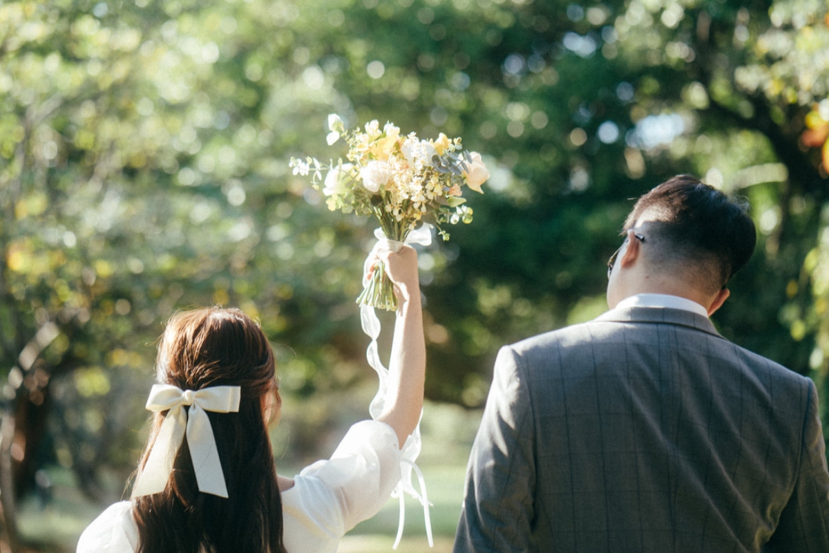 Taiwan Pre-Wedding Photoshoot Autumn Garden Scenic Nature  by  on OneThreeOneFour 8