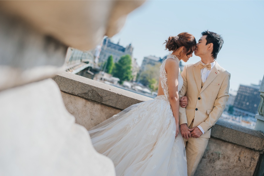 S&G: Budapest Pre-wedding Photoshoot at Castle District by Drew on OneThreeOneFour 24