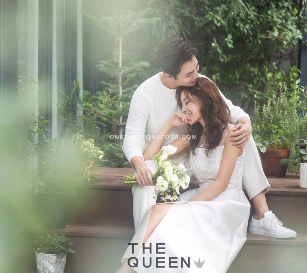 The Queen | Korean Pre-wedding Photography by RaRi Studio on OneThreeOneFour 0