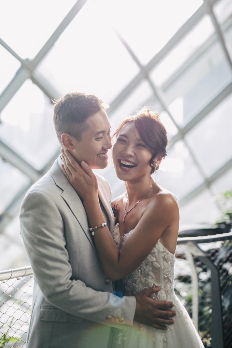 Singapore Pre-Wedding Photoshoot At Gardens By The Bay - Cloud Forest And Night Shoot At Marina Bay Sands by Cheng on OneThreeOneFour 10