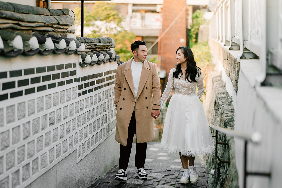 Yellow Gingko Autumn Pre-Wedding in Korea - Seoul Forest, Namsamgol Hanok Village & Samcheong-dong Cafe Street by Jungyeol on OneThreeOneFour 27