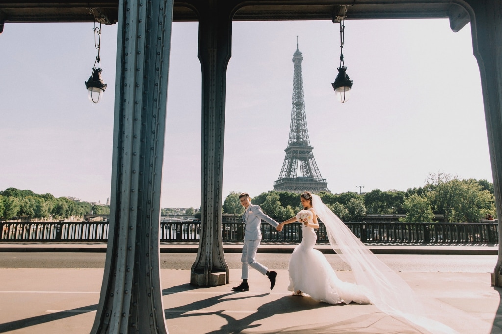 Paris Wedding Photo Session Arc de Triomphe by Vin on OneThreeOneFour 9