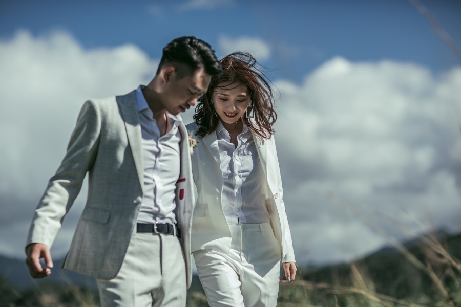 Taiwan Casual Unorthodox Modern Prewedding Photoshoot near Food Truck and Fields by Doukou on OneThreeOneFour 22