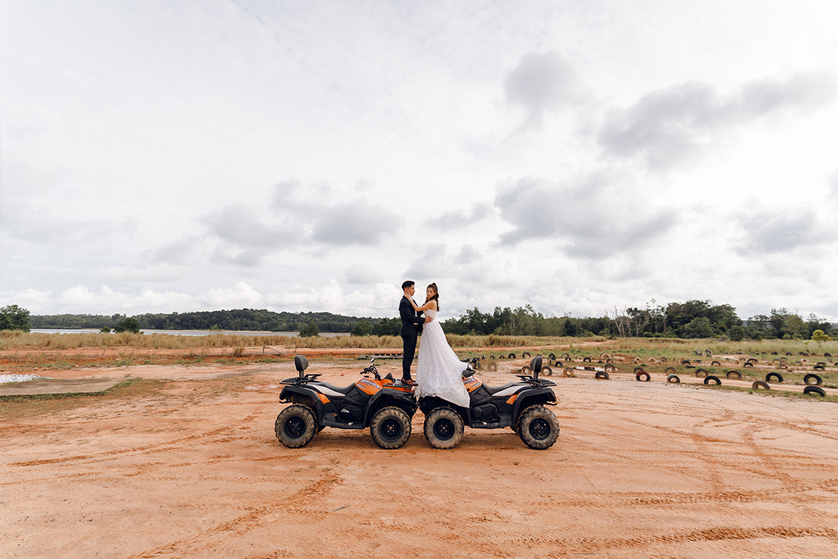 Bintan Pre-Wedding Photoshoot: Shermaine & Kai Yiong’s Adventure at Old Streets, Blue Lake, Sand Dunes & ATV Ride by HS on OneThreeOneFour 34