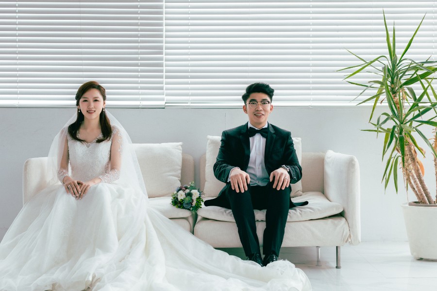 Taiwan Studio and Yang Ming Shan Prewedding Photoshoot by Andy on OneThreeOneFour 9