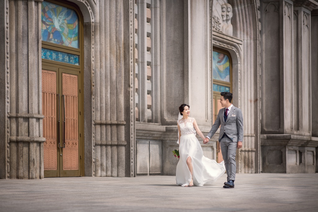 Korea Outdoor Pre-Wedding Photoshoot At Kyunghee University  by Junghoon on OneThreeOneFour 1