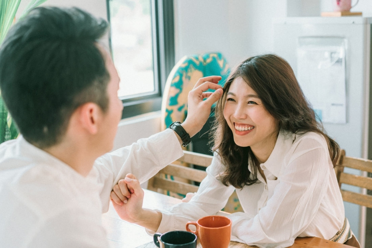 Taiwan Pre-Wedding Photoshoot Cafe Pier Lighthouse Countryside Street Beach by  on OneThreeOneFour 6