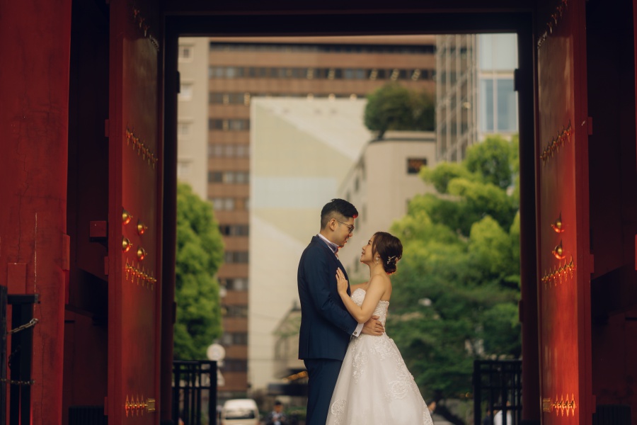 Tokyo Pre-Wedding Photoshoot At Shiba Park And Tokyo Station  by Lenham on OneThreeOneFour 3
