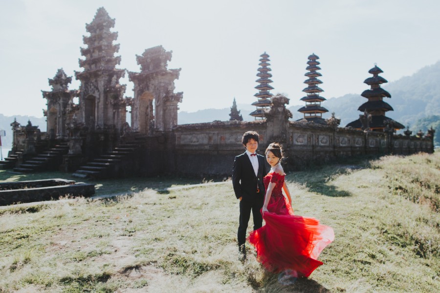 M&J: Pre-Wedding Photoshoot for a Japanese couple in Bali at Lake Tamblingan and Munduk Waterfall by Cahya on OneThreeOneFour 11