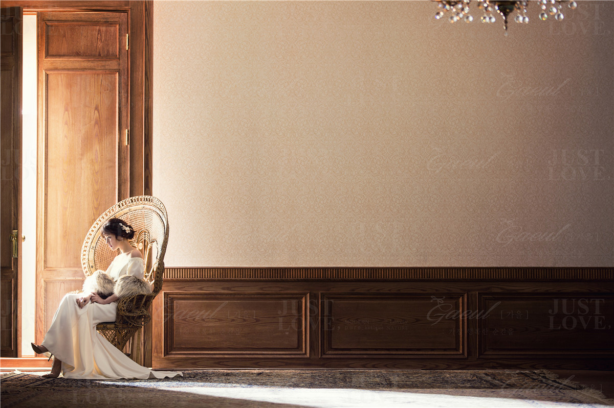 Korean Studio Pre-Wedding Photography: Classic & Vintage by Gaeul Studio on OneThreeOneFour 13