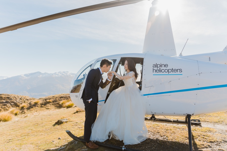 New Zealand Pre-Wedding Photoshoot At Coromandel Peak, Arrowtown And Alpaca Farm by Felix  on OneThreeOneFour 0